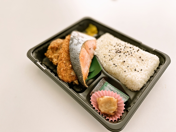 鮭弁当