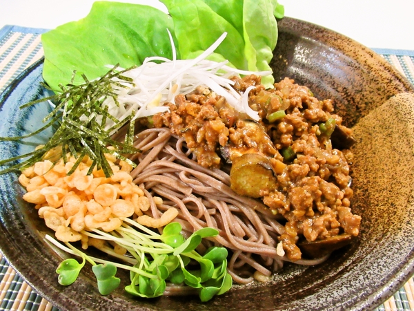 和風キーマカレー蕎麦