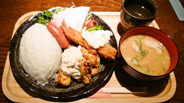 鳥屋平兵衛の日替りワンプレートランチＡ
