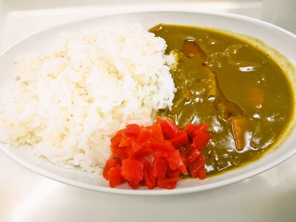 シンプルな大盛りカレー