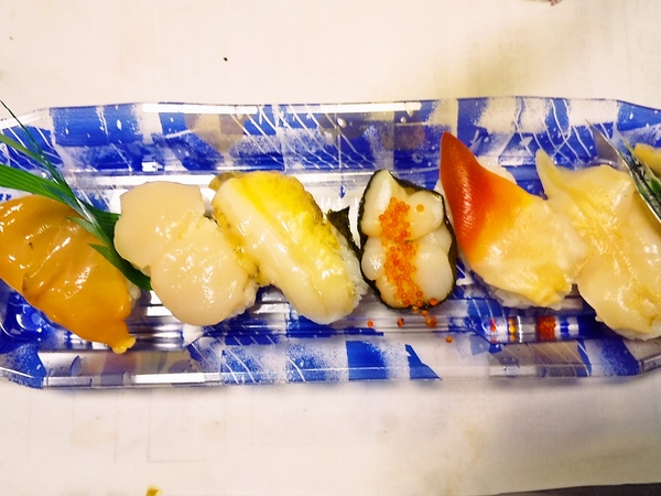 貝の食べ比べ寿司