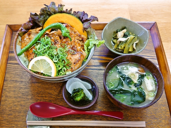 粂蔵＠京都・福知山の豚バラ丼