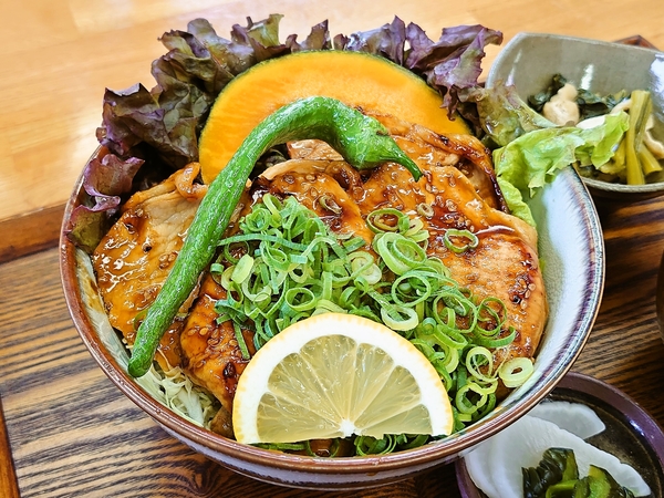 粂蔵＠京都・福知山の豚バラ丼②