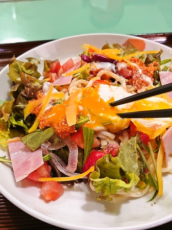 リリィ＠京都・福知山のサラダうどんトマト味②