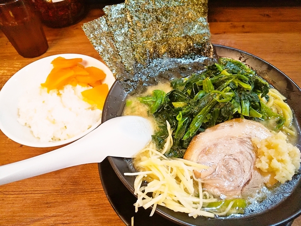 家系でほうれん草マシマシ