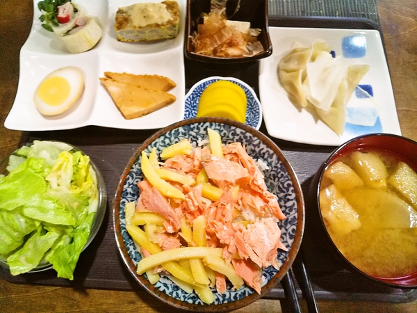 鮭のほぐし身にフライドポテト？