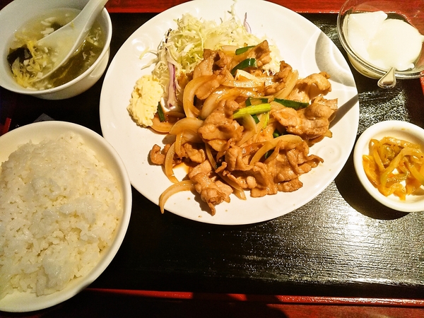 中華店の生姜焼き定食