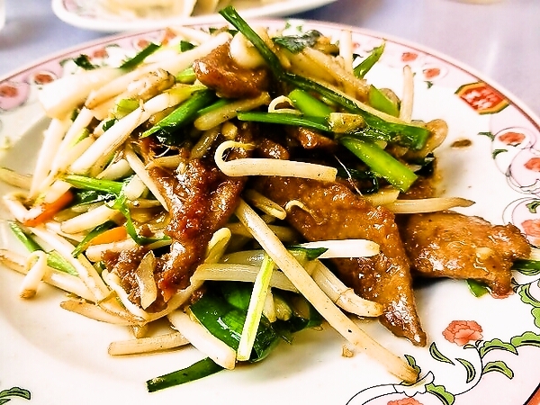 夏バテ防止に・・レバニラ炒め