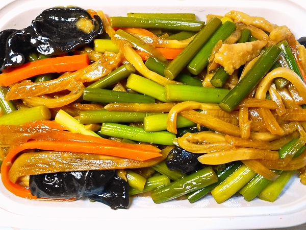 豚肉とニンニクの芽炒め