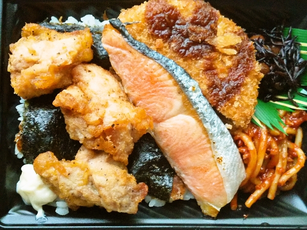 鮭海苔唐揚メンチ弁