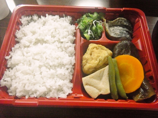 城端別院善徳寺 虫干法会のお斎(鯖ずし)