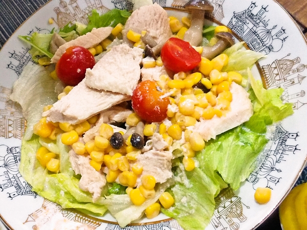 サラダチキンサラダ？