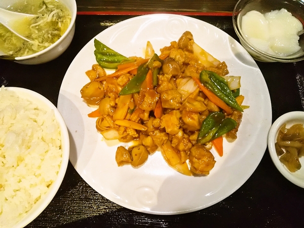 ご飯少な目って言ったのに…