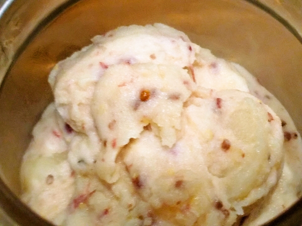 その場で燻製ポテサラ