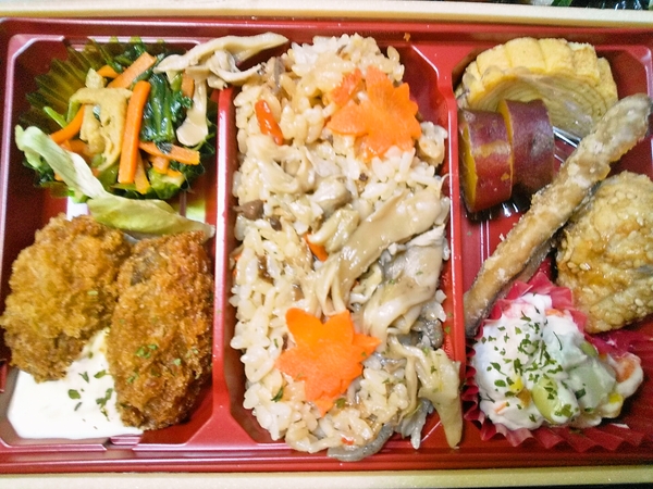 牡蠣フライと舞茸ご飯弁当