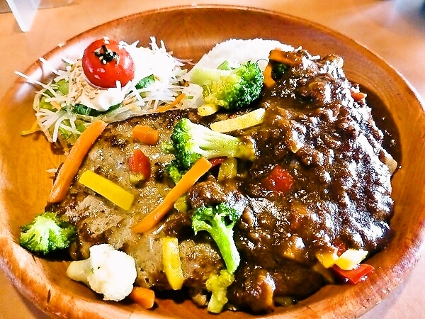 びっくりドンキーのベジカリーバーグディッシュ３００ｇ