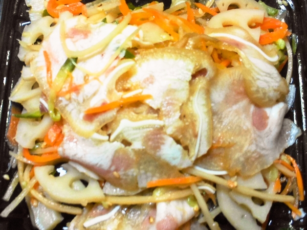 ミミガーサラダ