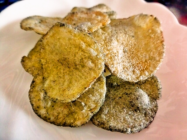 キャビアフレーバーポテトチップス