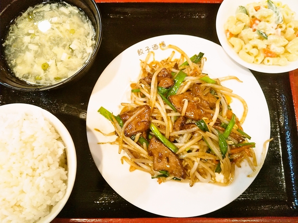 レバニラ定食