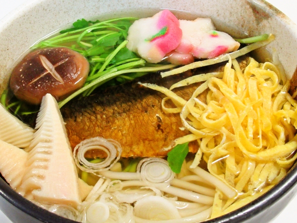 せり入りにしんうどん