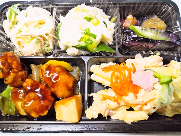 柿安のお惣菜盛り合わせ