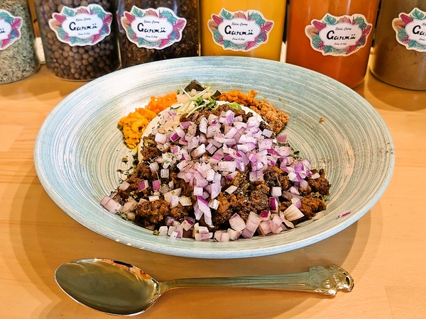 ガルミー＠京都・福知山のドライキーマカレー（玉ねぎマシマシ）