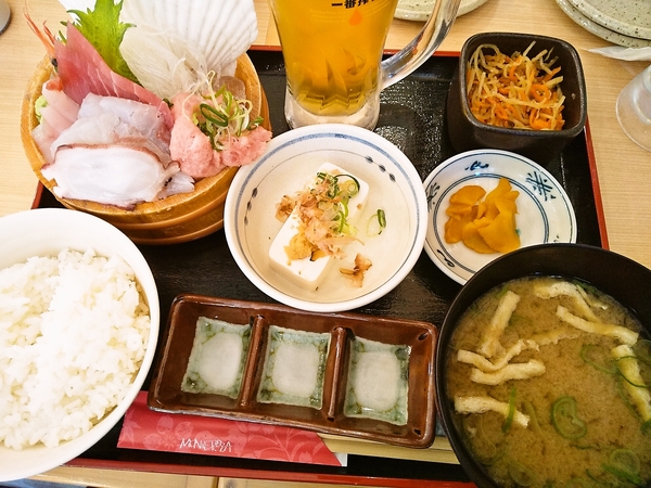 お刺身定食で一杯！