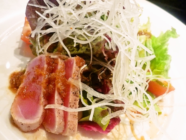 マグロのタタキサラダ