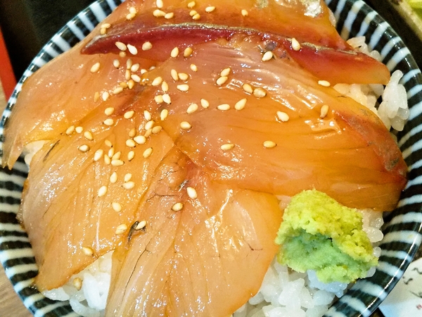 カンパチの漬け丼