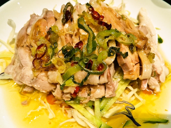 鶏肉のネギソース掛け