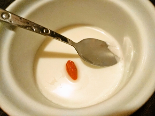 膜の様な杏仁豆腐