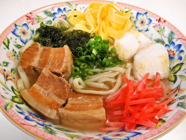 手作り豚角煮の沖縄そば