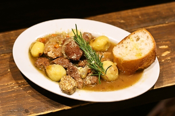 立ち飲み食堂ウルトラスズキ