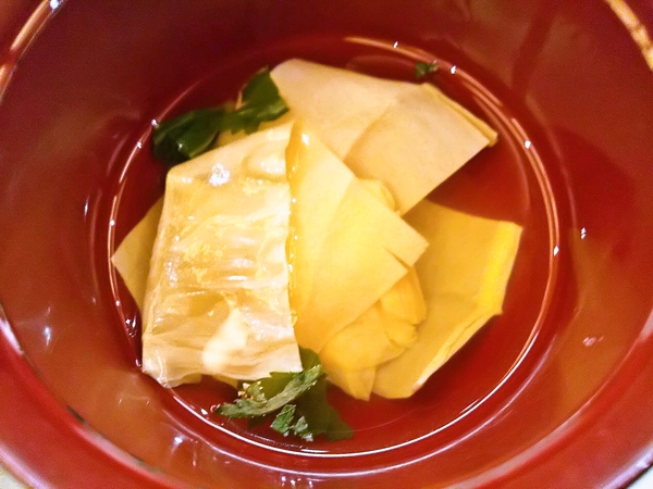 湯葉のお吸い物