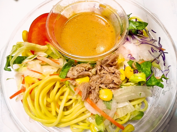ラーメンサラダ