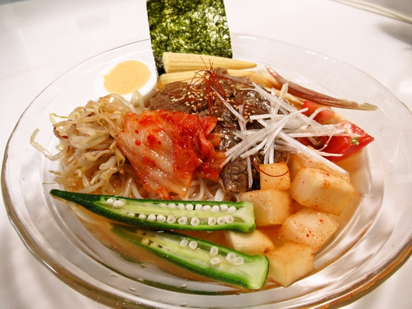 牛カルビとカクテキの冷麺風そうめん