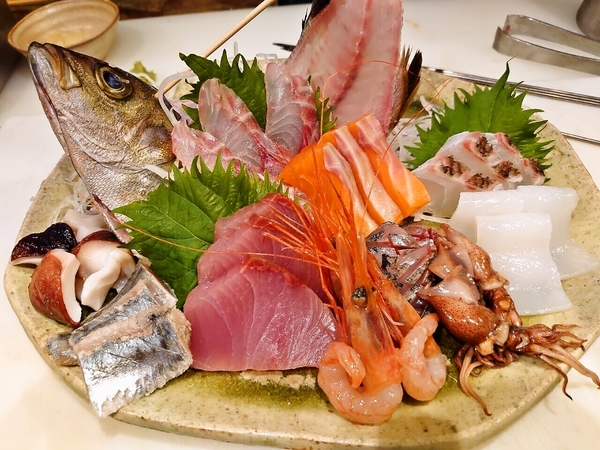 海鮮とうや　お刺し身盛り合わせ