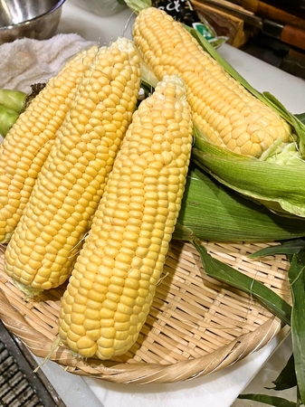 海鮮とうや　とうもろこし