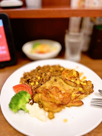 タンドリーチキンとメキシカンピラフ