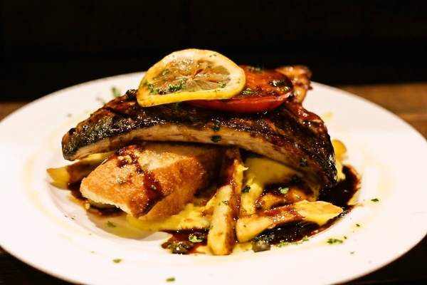 立ち飲み食堂ウルトラスズキ