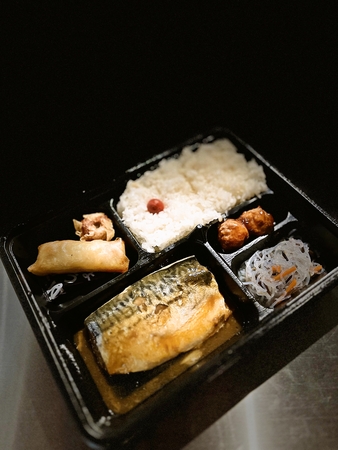 鯖味噌弁当