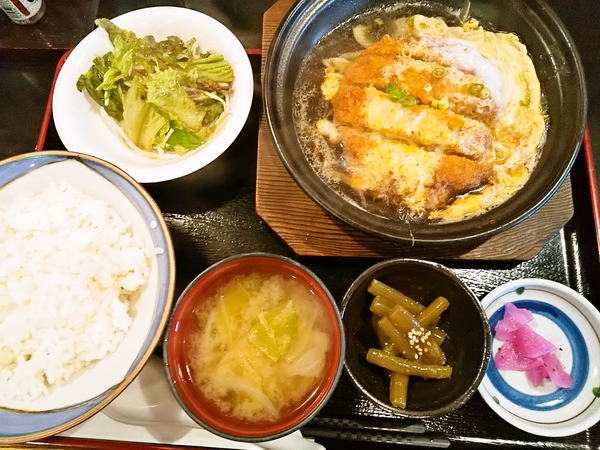 チキンメンチカツ煮定食