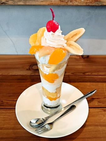 ＴADAIMA！PEACE＠京都・福知山の昭和レトロフルーツパフェ